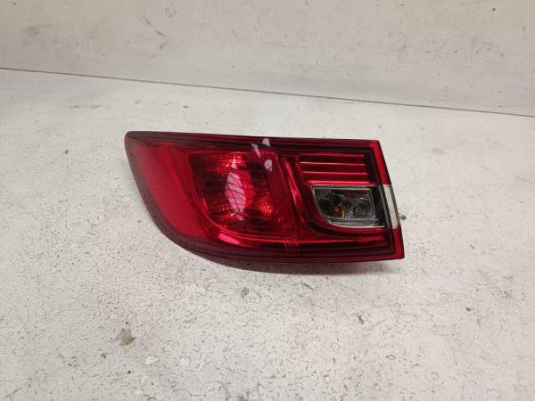 FEU ARRIERE GAUCHE RENAULT EXTERIEUR - Vue 1